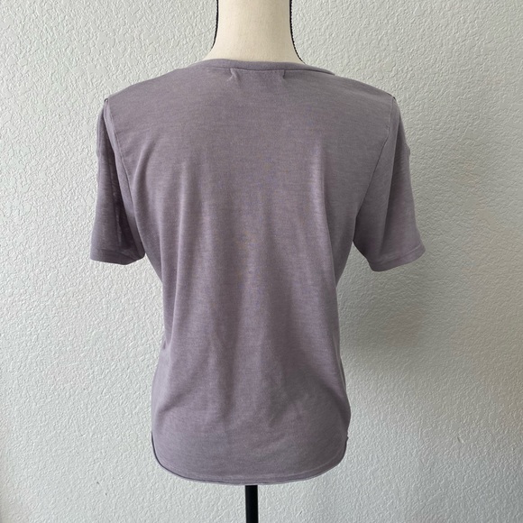 Revolve Project Social T: Utah tee in earl grey color - Picture 7 of 11